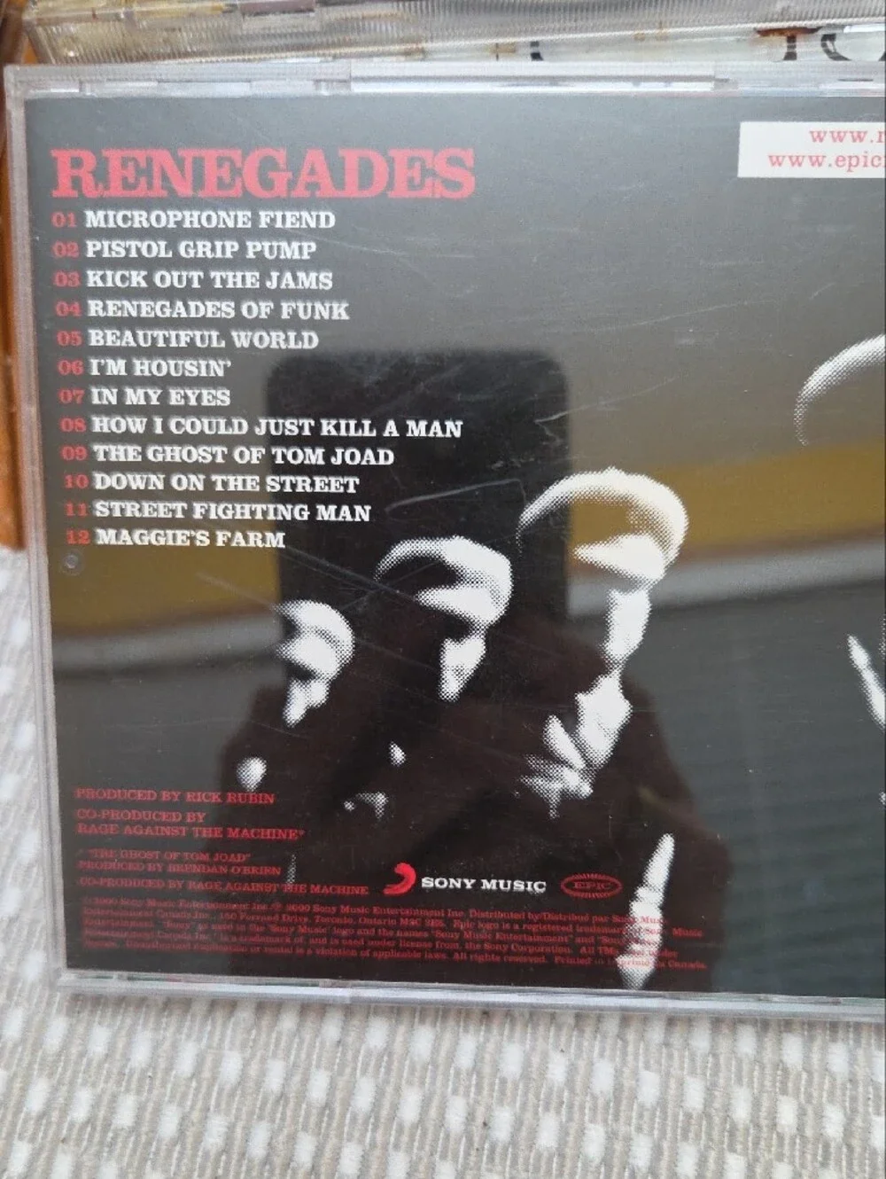 Rage Against The Machine Renedades - Picture 2 of 4